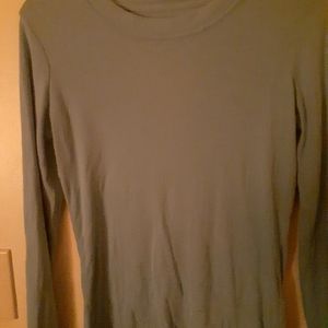 Blue long sleeved gap shirt